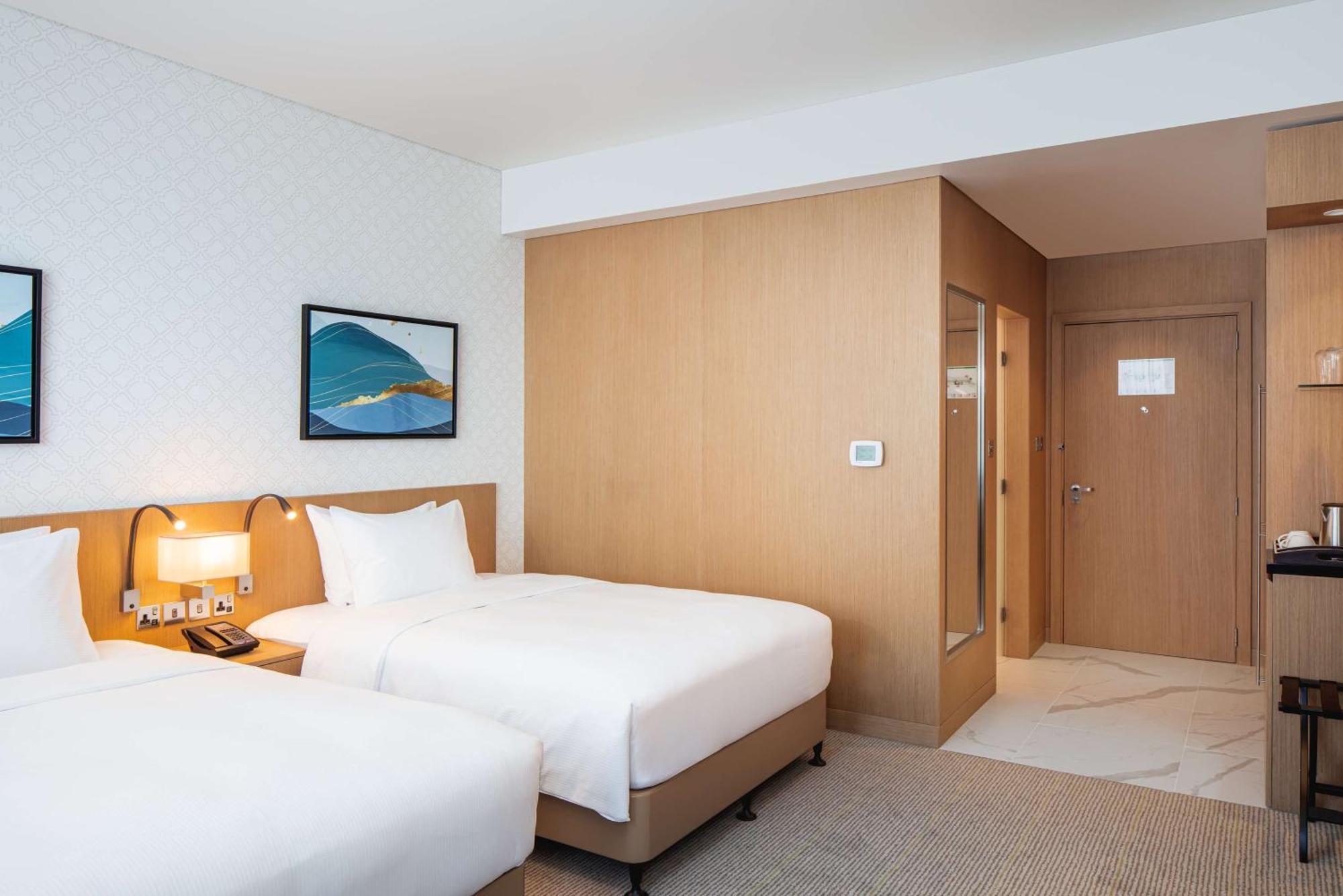 Doubletree By Hilton Fujairah City Exterior photo